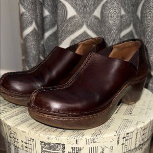 Ariat Brown Leather Clogs SZ 7.5
